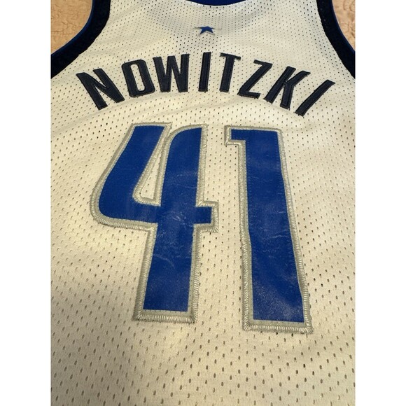 Vintage Nike Team Dallas Mavericks Dirk Nowitzki White Blue Size Large Y2K #41 - Picture 6 of 7